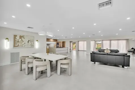 3111 N 52nd Avenue Hollywood FL 33021