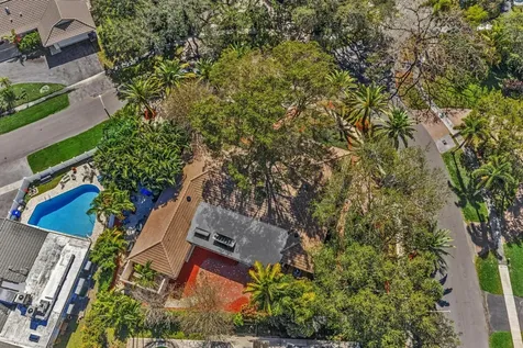 3111 N 52nd Avenue Hollywood FL 33021