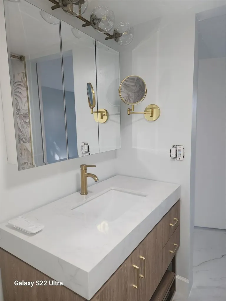 700 SE 6th Avenue Deerfield Beach FL 33441
