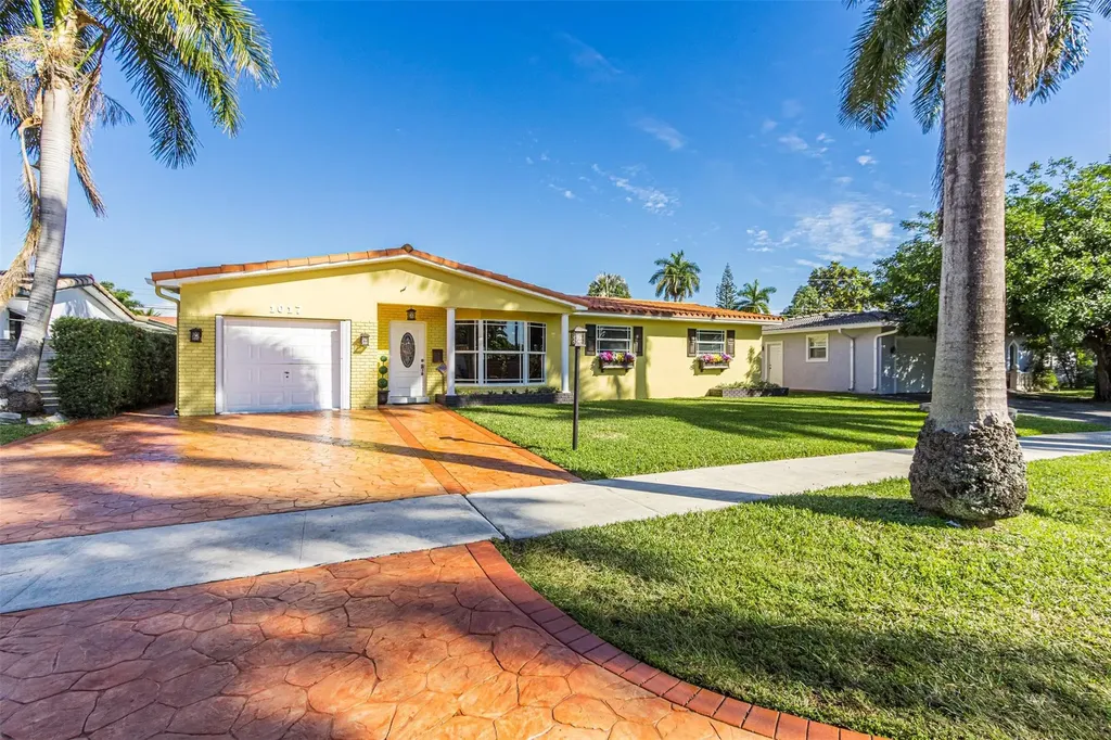 1017 NE 4th Street Hallandale Beach FL 33009