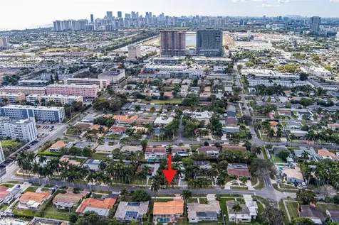 1017 NE 4th Street Hallandale Beach FL 33009