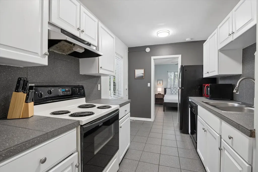 1123 NE 14th Avenue Fort Lauderdale FL 33304