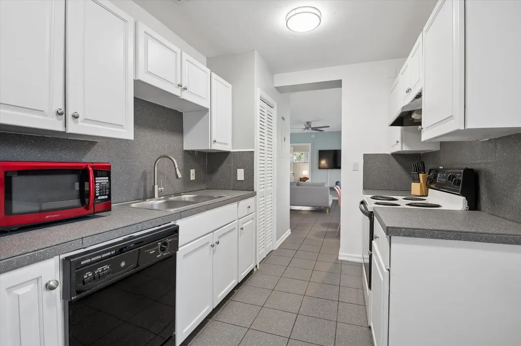 1123 NE 14th Avenue Fort Lauderdale FL 33304