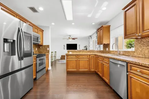 1021 NW 108th Avenue Plantation FL 33322