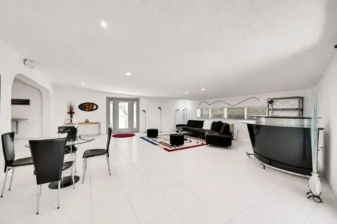 3044 NE 15th Terrace Oakland Park FL 33334