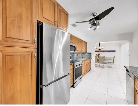 3044 NE 15th Terrace Oakland Park FL 33334