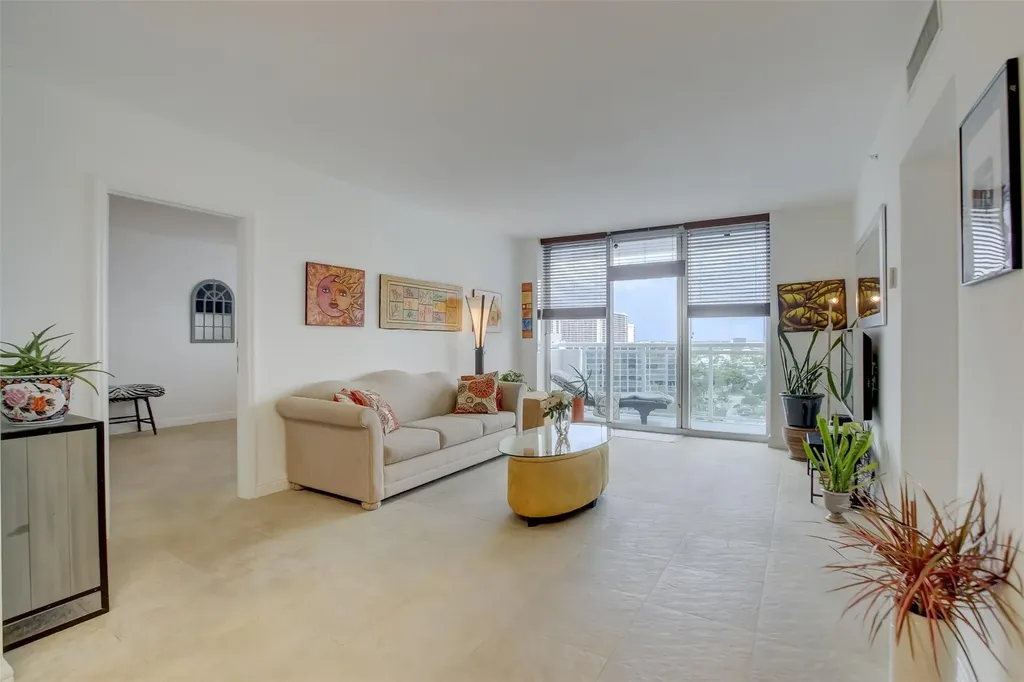 3000 S Ocean Drive Hollywood FL 33019