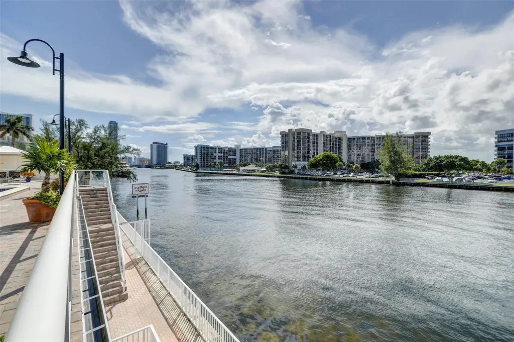 3000 S Ocean Drive Hollywood FL 33019