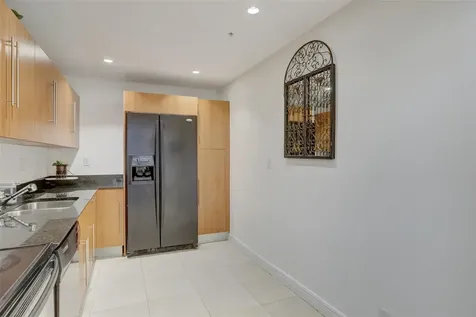 3000 S Ocean Drive Hollywood FL 33019