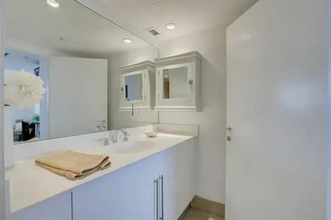 3000 S Ocean Drive Hollywood FL 33019