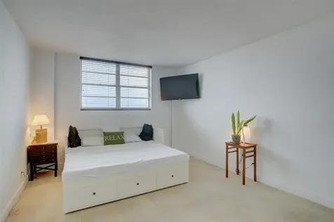 3000 S Ocean Drive Hollywood FL 33019
