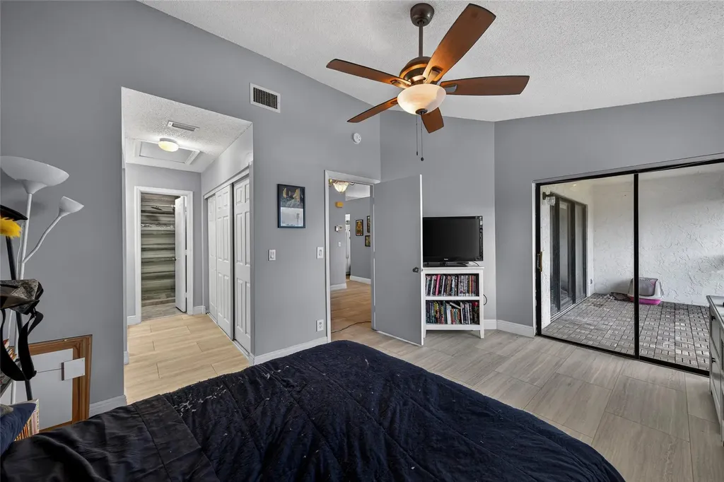204 Lincoln Court Deerfield Beach FL 33442