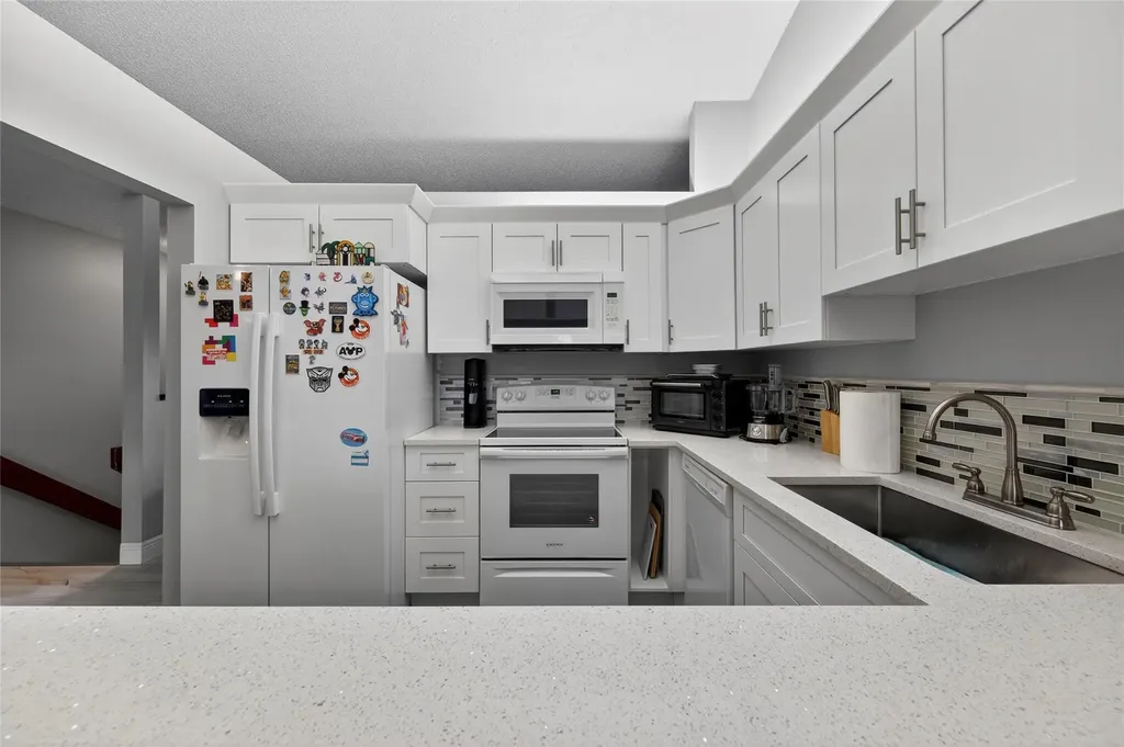 204 Lincoln Court Deerfield Beach FL 33442
