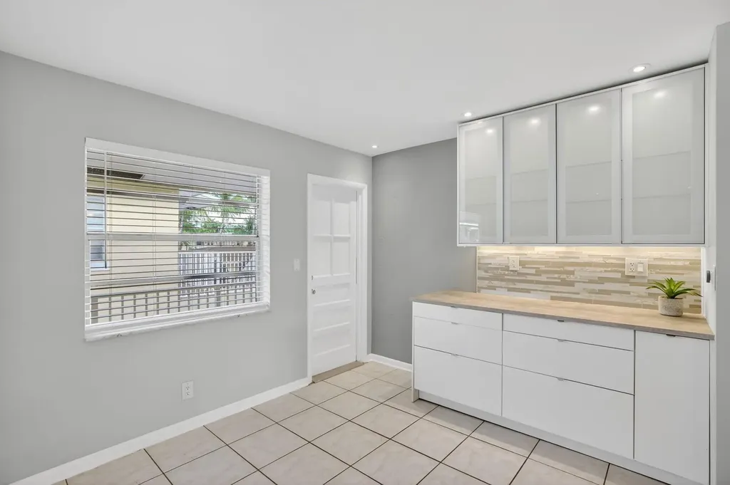 4051 NE 13th Avenue Fort Lauderdale FL 33334