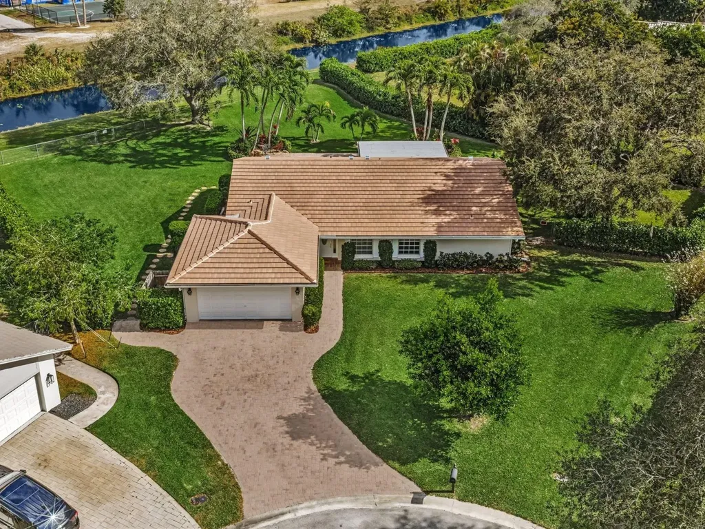 8140 NW 13th Place Coral Springs FL 33071