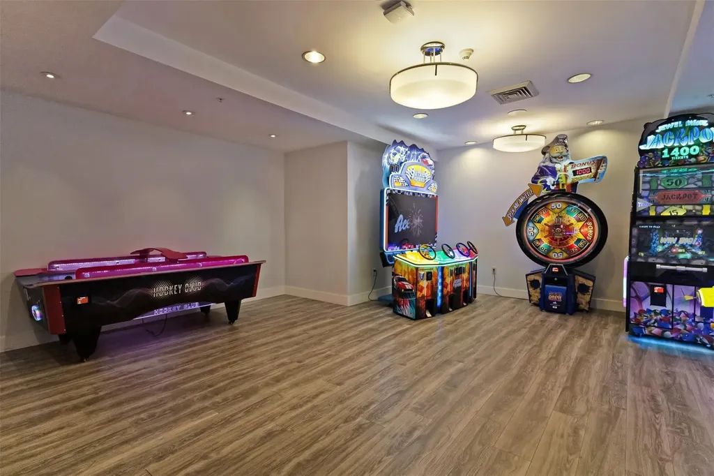 18001 Collins Avenue Sunny Isles Beach FL 33160