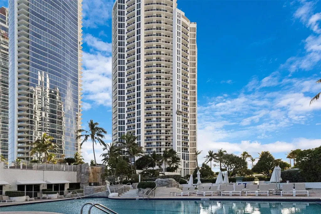18001 Collins Avenue Sunny Isles Beach FL 33160