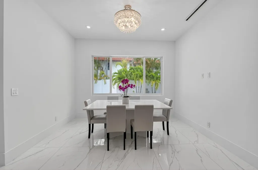 711 NE 6th Street Boca Raton FL 33432