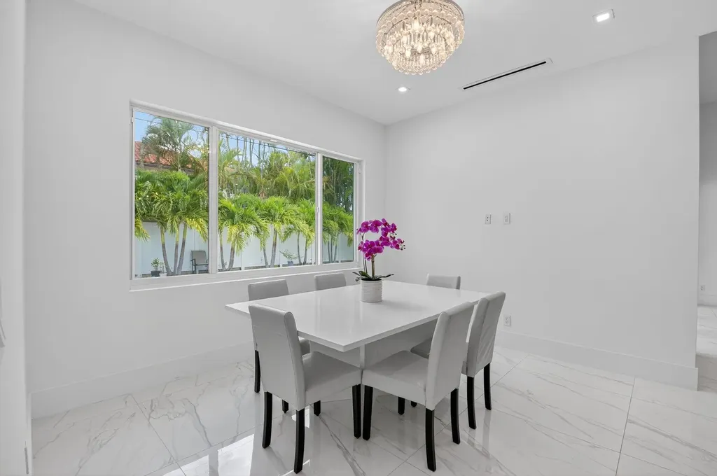 711 NE 6th Street Boca Raton FL 33432