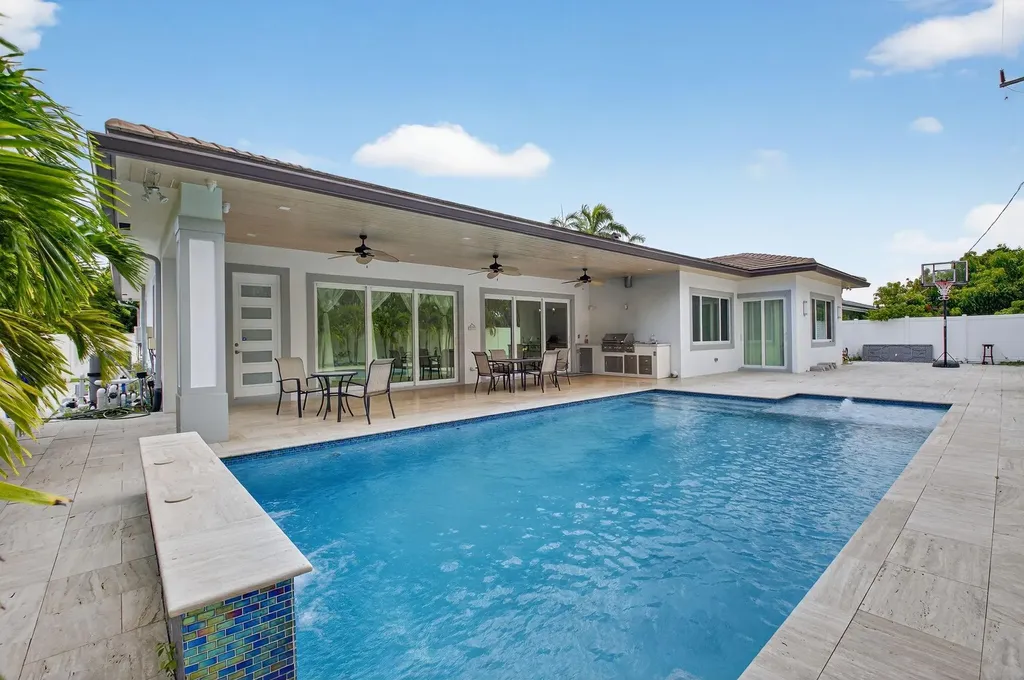 711 NE 6th Street Boca Raton FL 33432