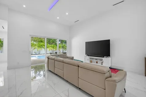 711 NE 6th Street Boca Raton FL 33432