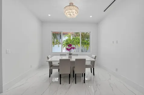 711 NE 6th Street Boca Raton FL 33432
