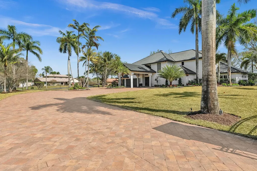 1704 SW 142nd Avenue Davie FL 33325