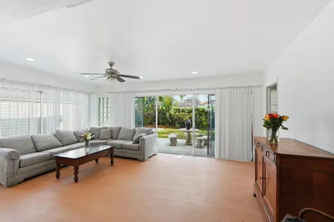 218 SE 3rd Terrace Dania Beach FL 33004