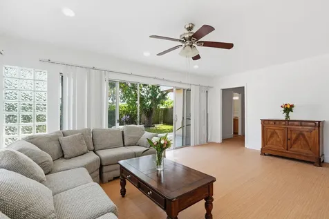 218 SE 3rd Terrace Dania Beach FL 33004