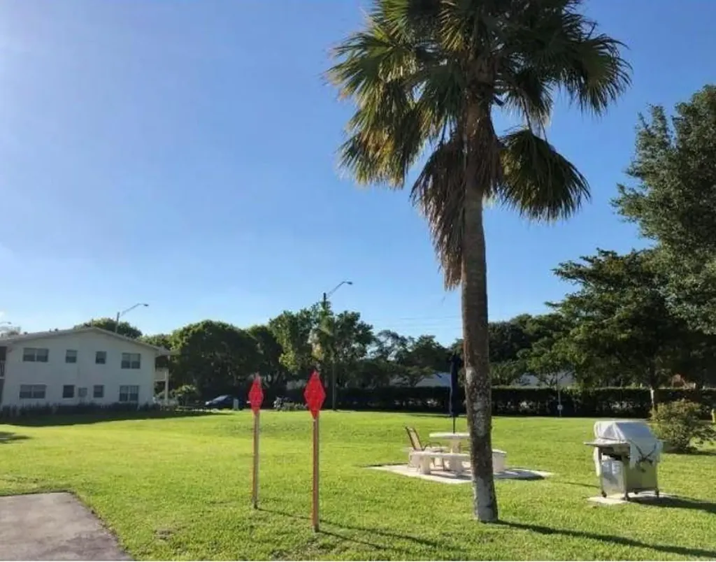 91 Ventnor Deerfield Beach FL 33442