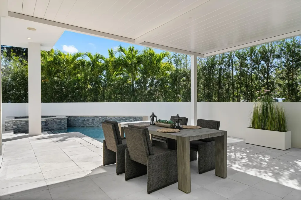 1111 SE 9th Avenue Fort Lauderdale FL 33316