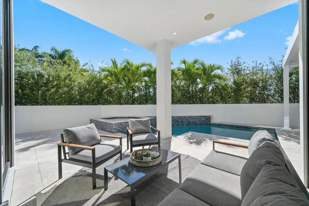 1111 SE 9th Avenue Fort Lauderdale FL 33316