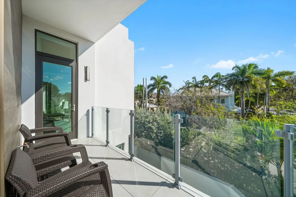 1111 SE 9th Avenue Fort Lauderdale FL 33316