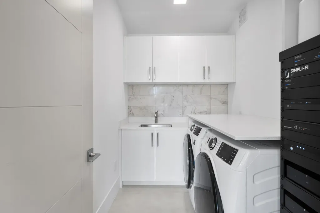 1111 SE 9th Avenue Fort Lauderdale FL 33316
