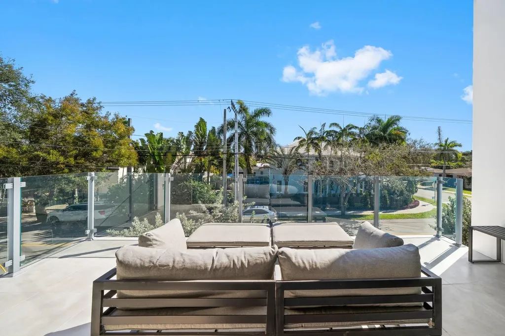 1111 SE 9th Avenue Fort Lauderdale FL 33316