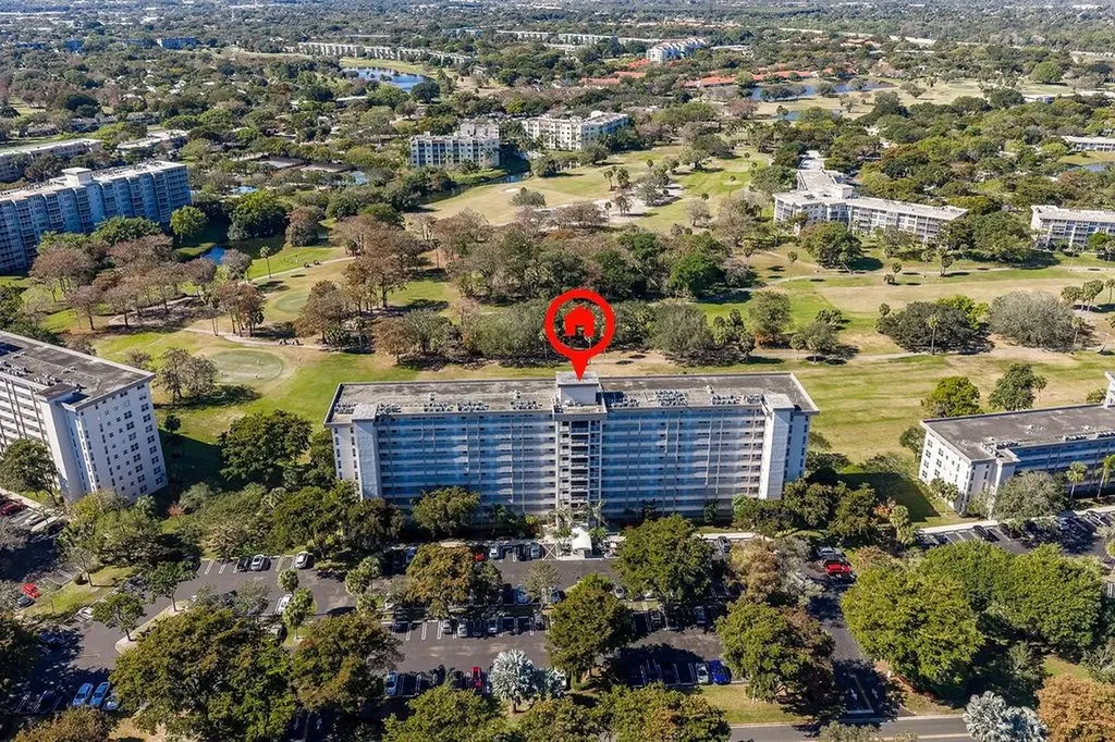 575 Oaks Lane Pompano Beach FL 33069