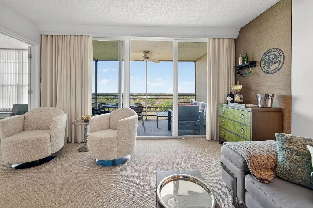 575 Oaks Lane Pompano Beach FL 33069