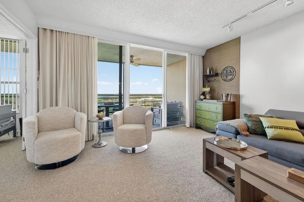 575 Oaks Lane Pompano Beach FL 33069