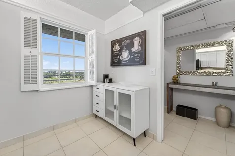 575 Oaks Lane Pompano Beach FL 33069