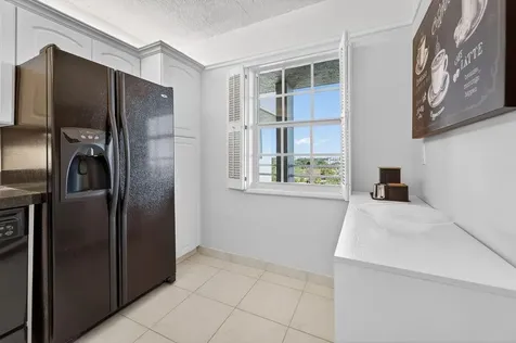 575 Oaks Lane Pompano Beach FL 33069