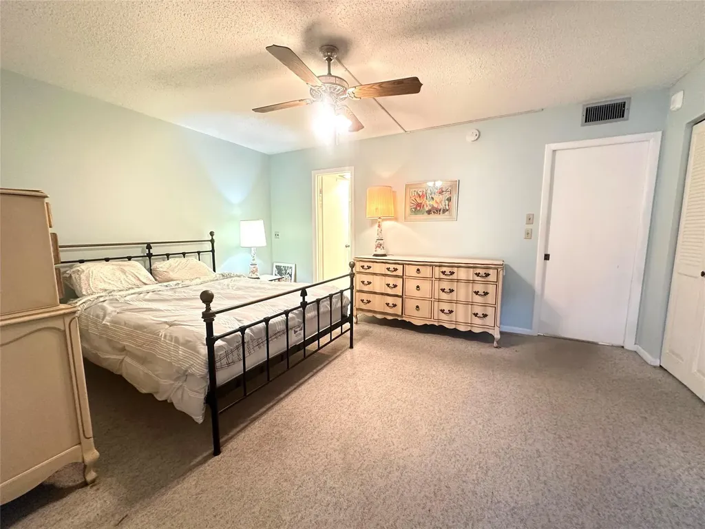 162 Grantham E Deerfield Beach FL 33442