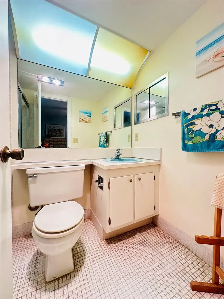 162 Grantham E Deerfield Beach FL 33442