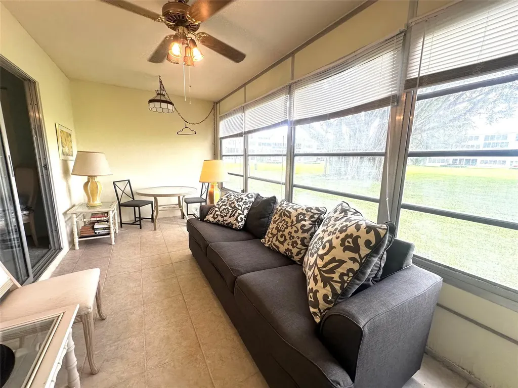 162 Grantham E Deerfield Beach FL 33442