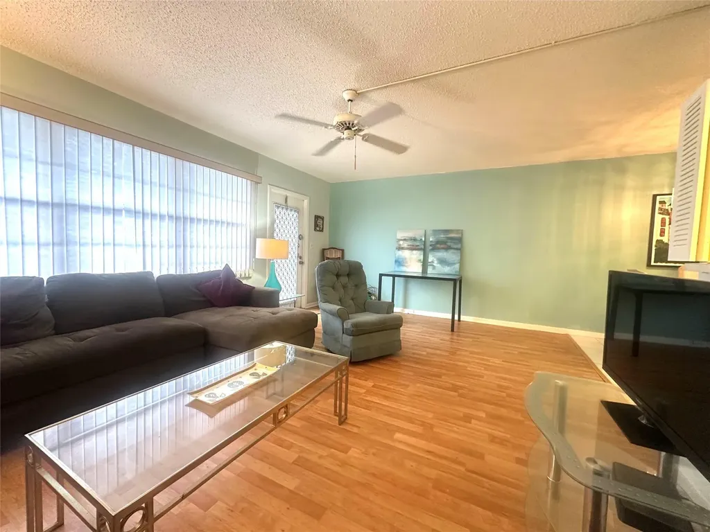 162 Grantham E Deerfield Beach FL 33442