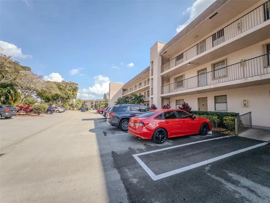 10332 Sunrise Lakes Boulevard Sunrise FL 33322