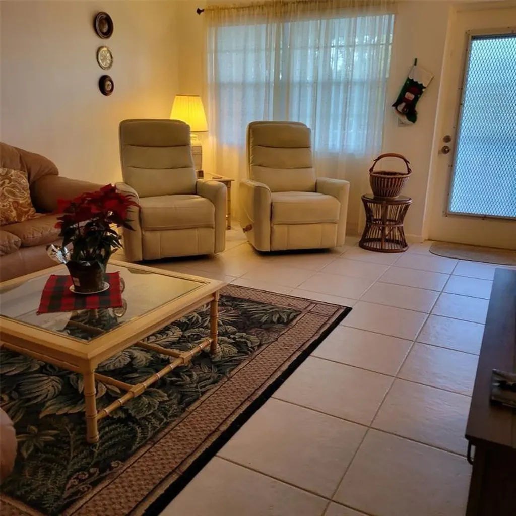 351 Markham P Deerfield Beach FL 33442