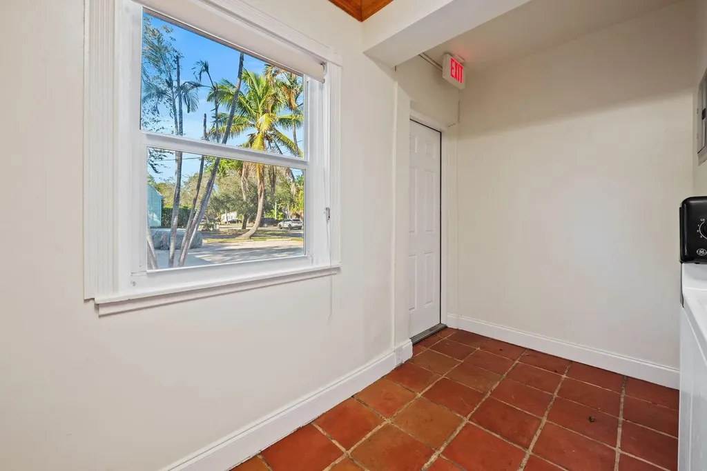 1901 SE 4th Avenue Fort Lauderdale FL 33316
