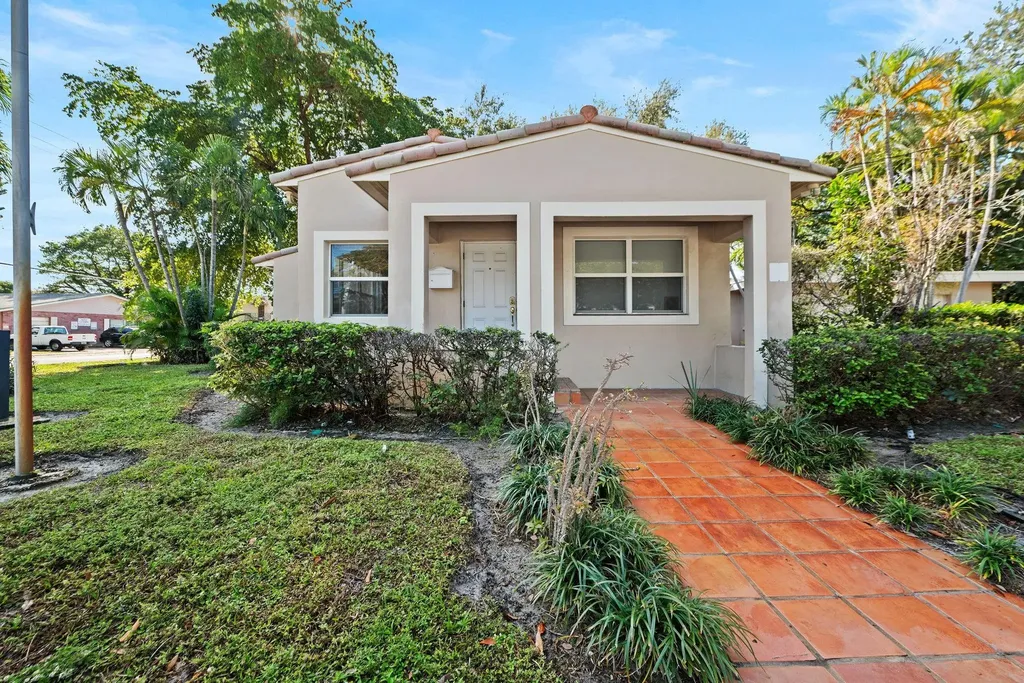 1901 SE 4th Avenue Fort Lauderdale FL 33316