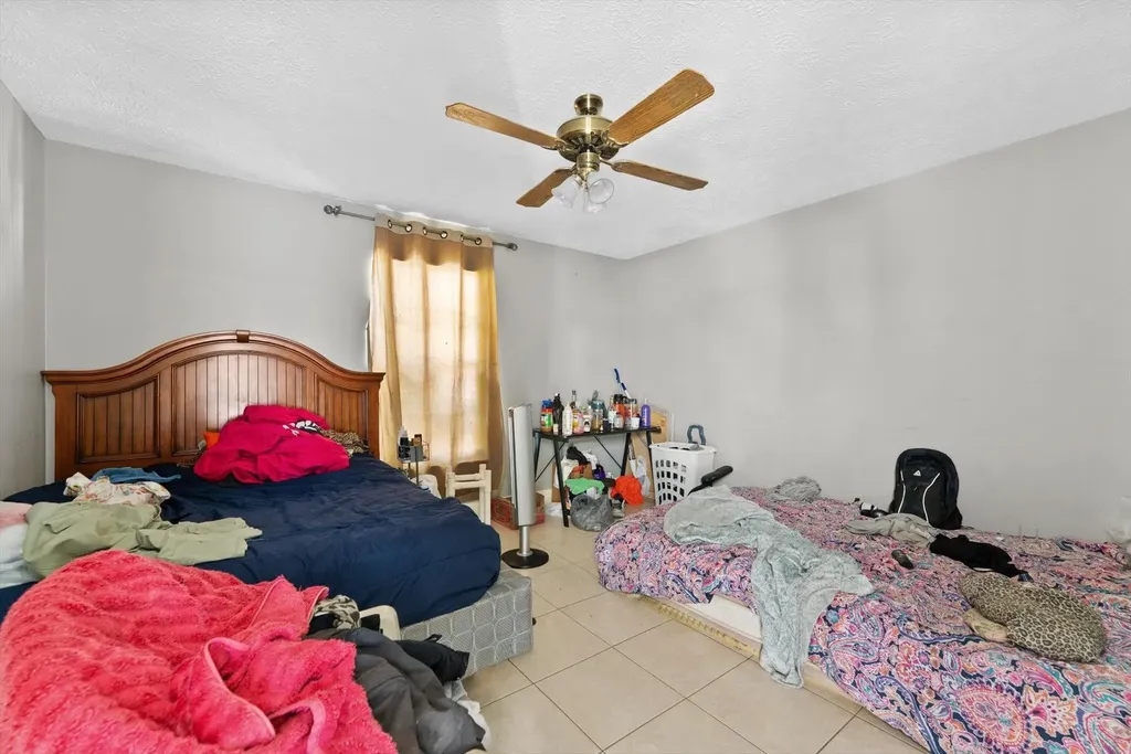 636 SW Eyerly Avenue Port St Lucie FL 34983