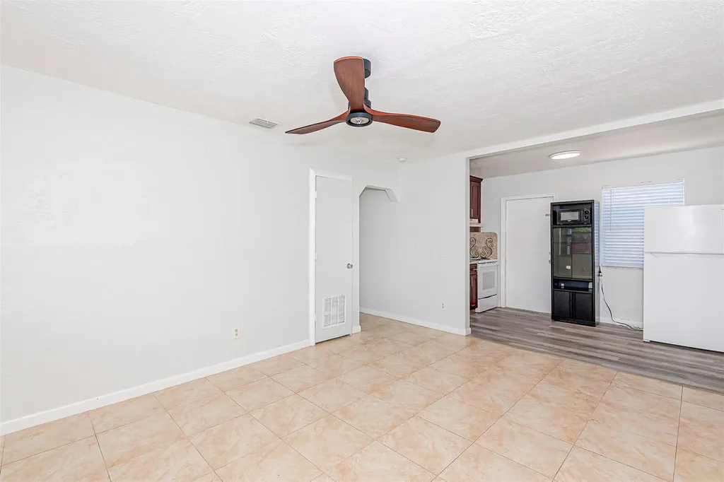 1923 N 23rd Avenue Hollywood FL 33020